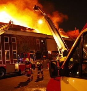 В Прикамье опять произошел пожар в ночном клубе: горел «Летучий голландец». Площадь пожара – 750 «квадратов»