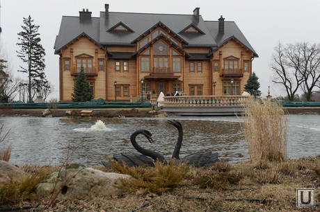 Дом Януковича в Межигорье захвачен. Украина., дом януковича, межигорье, дворец, хоромы