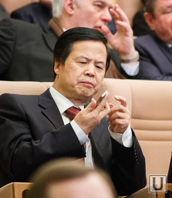 Генеральный консул КНР Юнсян Тянь пока просто дипломат уважаемой страны, но вскоре может стать еще и крупным экономическим игроком