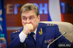 Юрий Пономарев встретился с губернатором ХМАО после скандала в фонде капремонта